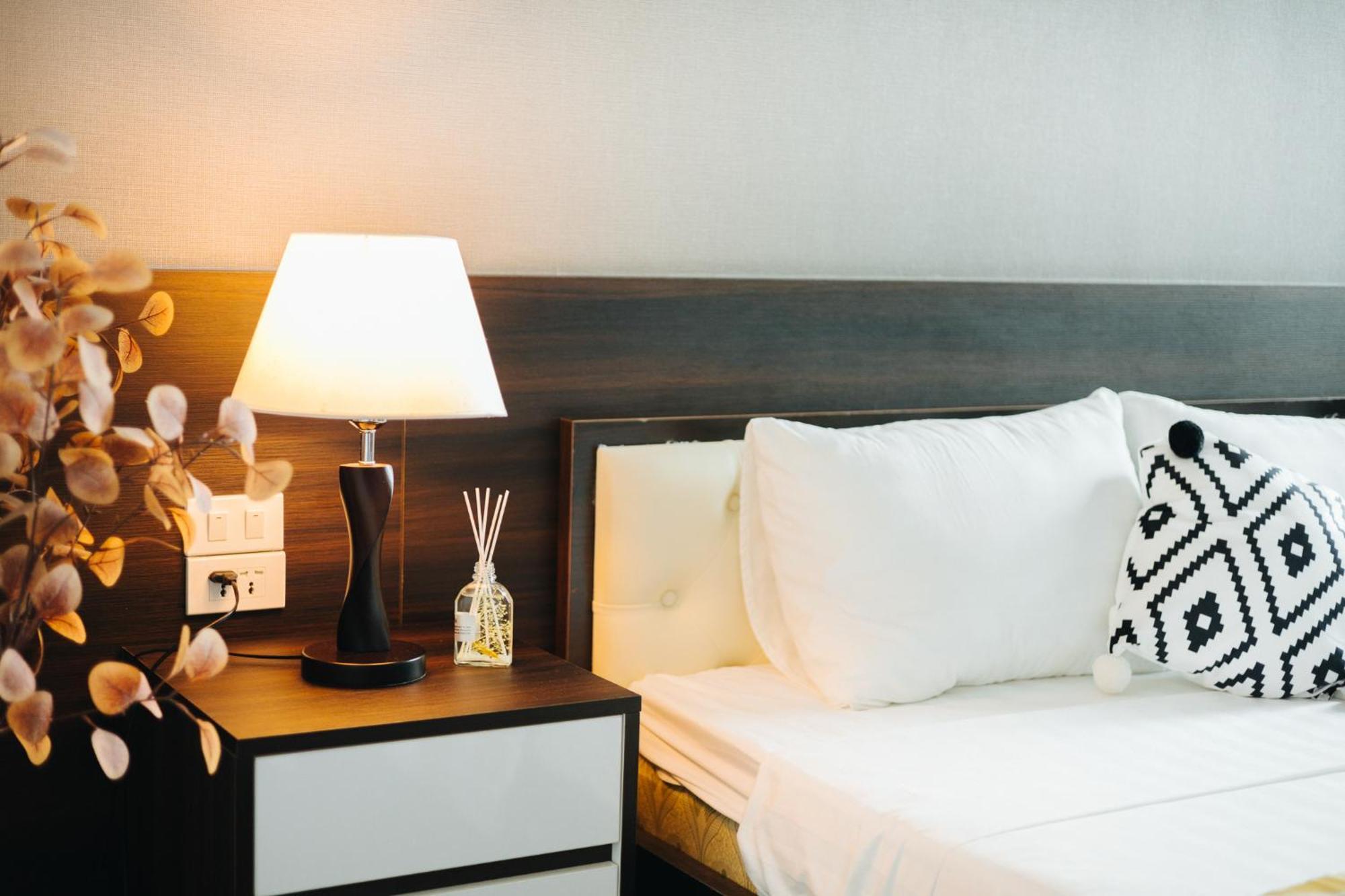 Ivy Hotel & Apartment - Stay 24H Hanoi Bagian luar foto