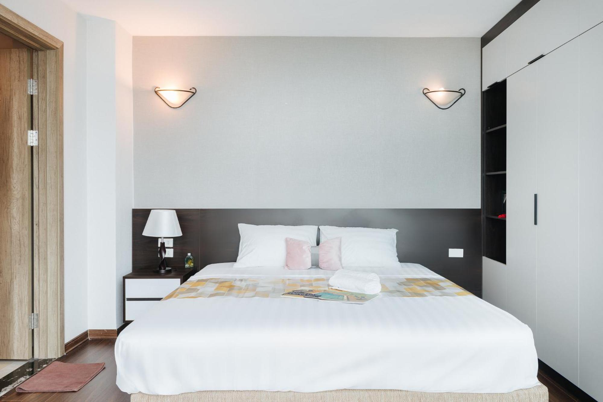 Ivy Hotel & Apartment - Stay 24H Hanoi Bagian luar foto