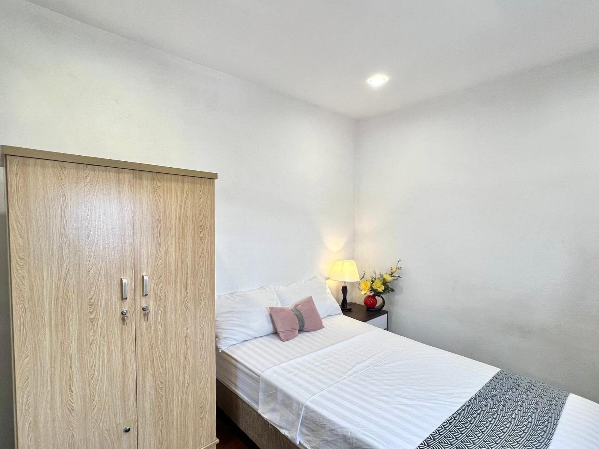 Ivy Hotel & Apartment - Stay 24H Hanoi Bagian luar foto